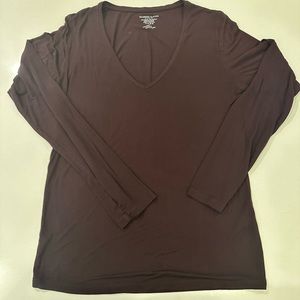 Majestic Filatures burgundy, long sleeve size 4
